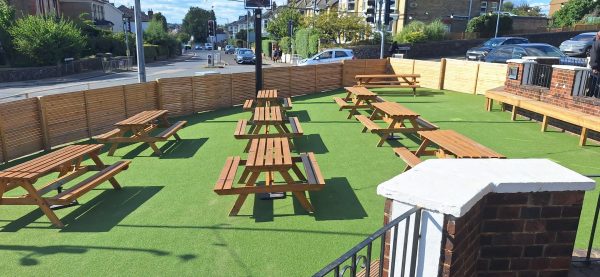 Pedigree Lawn 15mm Artificial Lawn pub beer garden area