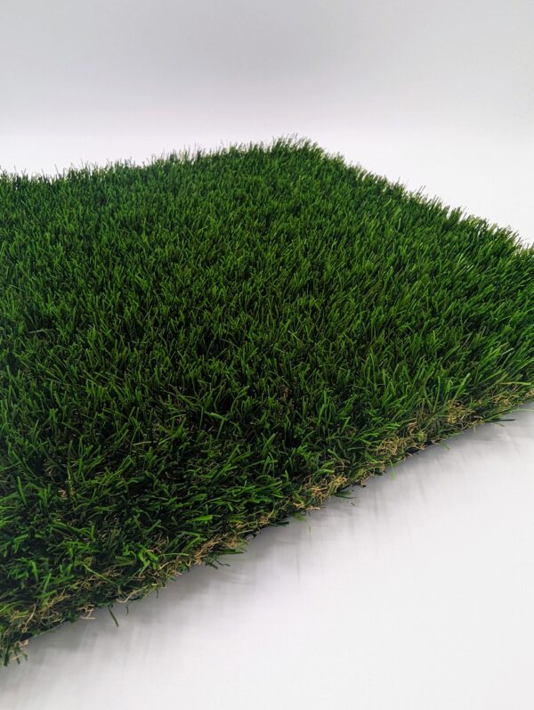 Leisure Lawn 42mm Artificial Grass